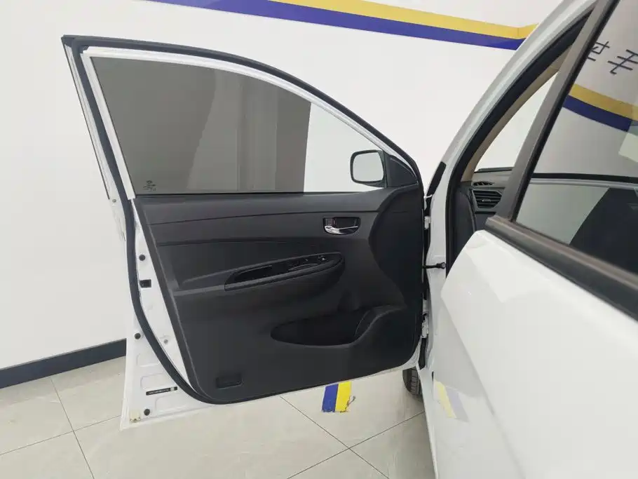 BYD F3 — миниатюра 7