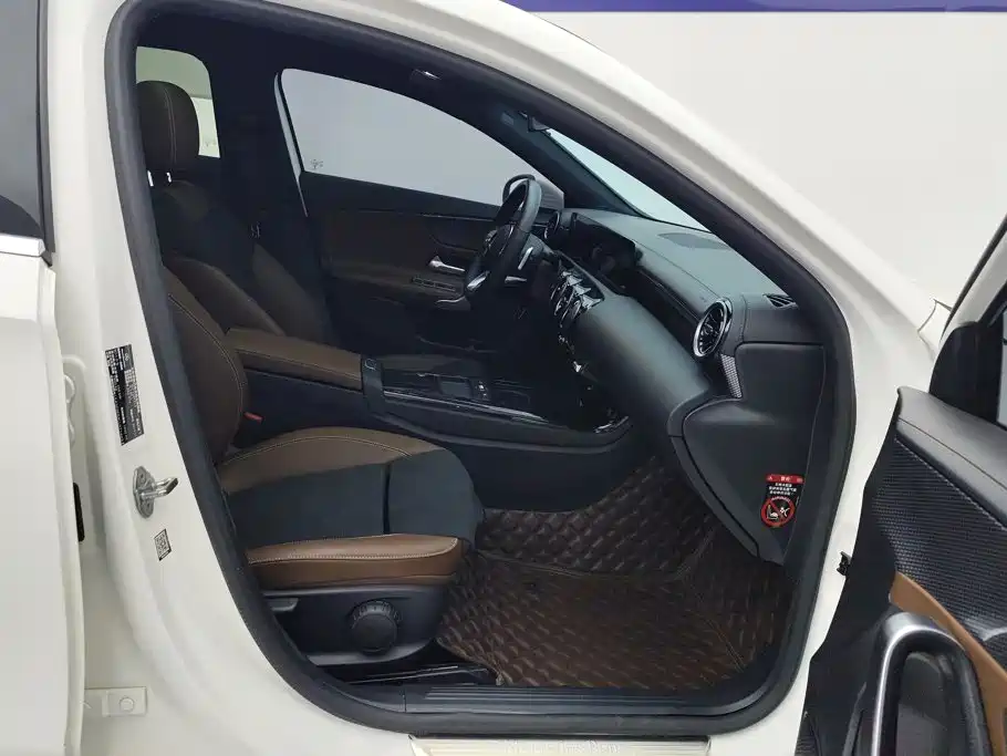 Mercedes-Benz A-Class — миниатюра 8