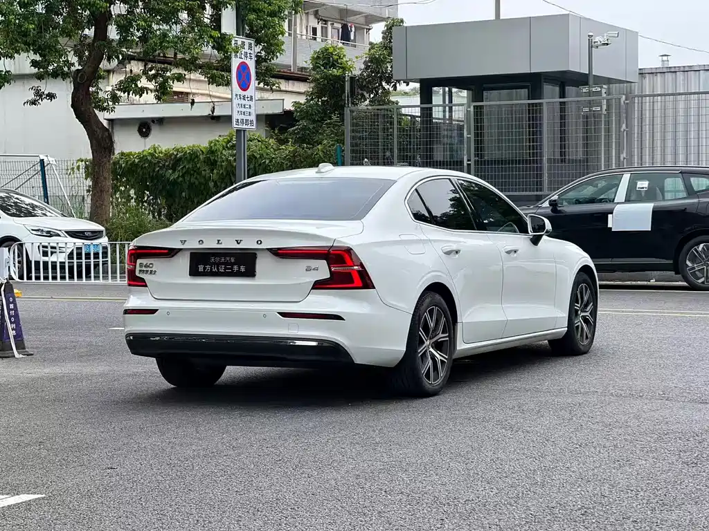 Volvo S60 — миниатюра 4