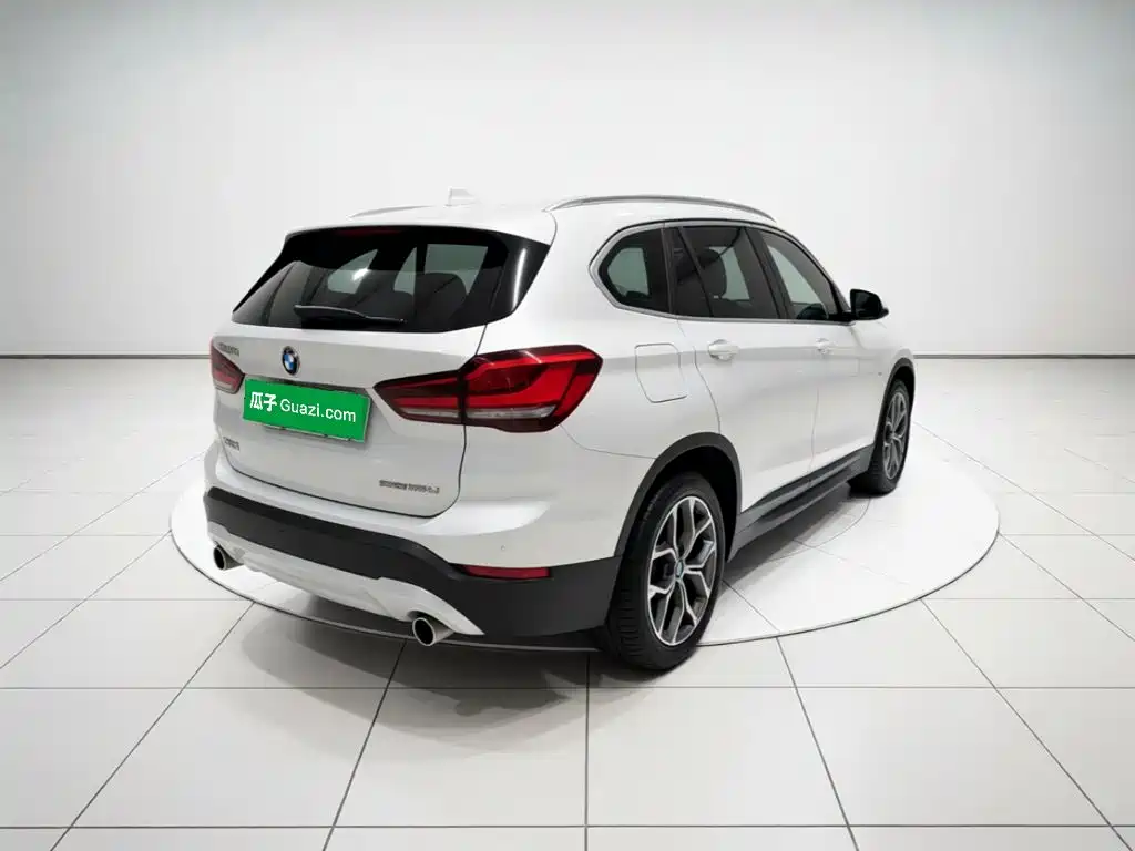 BMW X1 — миниатюра 6