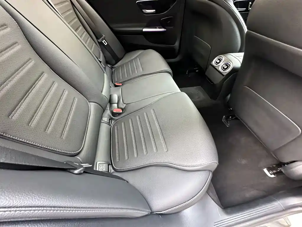 Mercedes-Benz C-Class — миниатюра 36