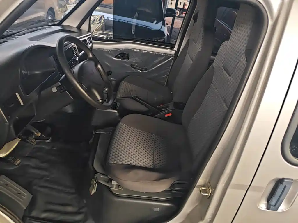 Wuling Zhiguang — миниатюра 15