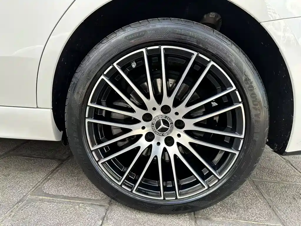 Mercedes-Benz C-Class — миниатюра 21
