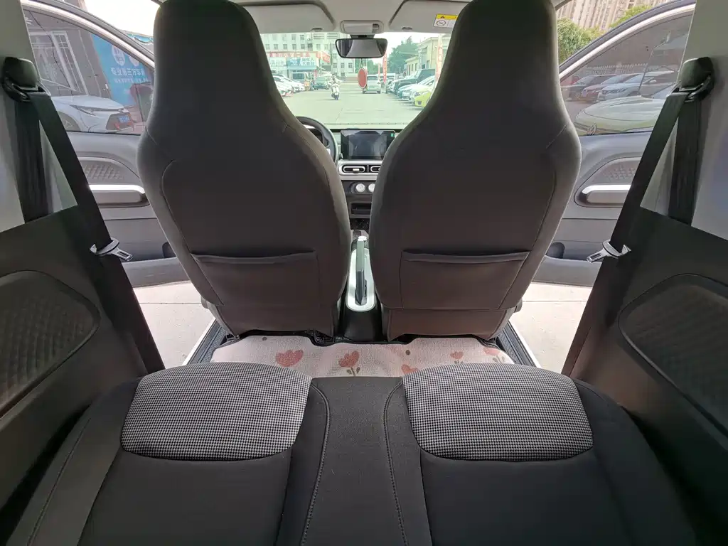 Wuling MINIEV — миниатюра 12
