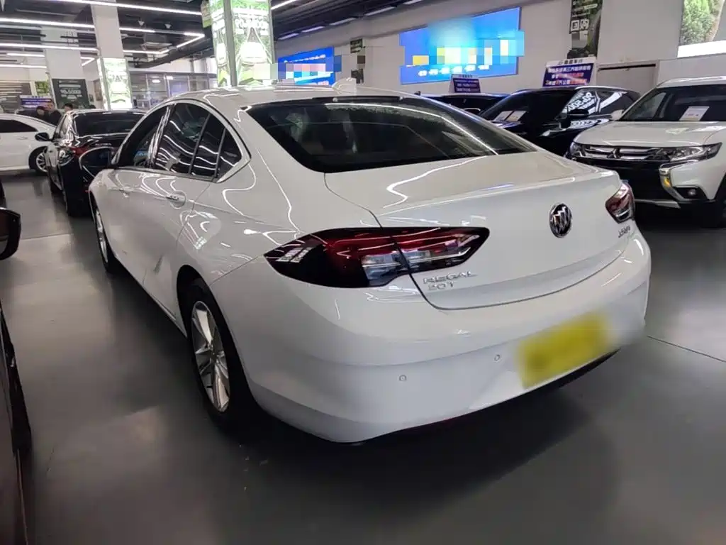 Buick Regal — миниатюра 5