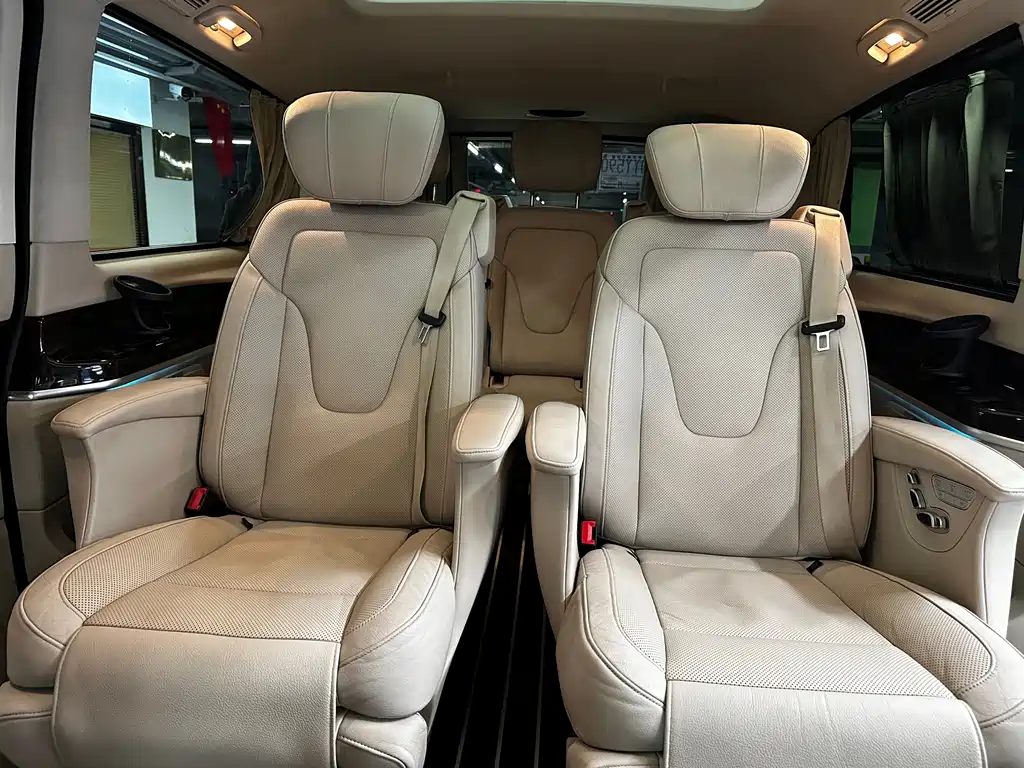Mercedes-Benz V-Class — миниатюра 16