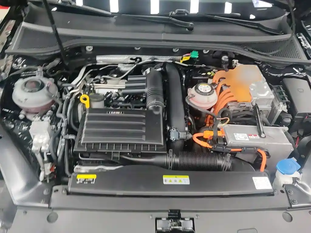 Volkswagen Magotan PHEV — миниатюра 20