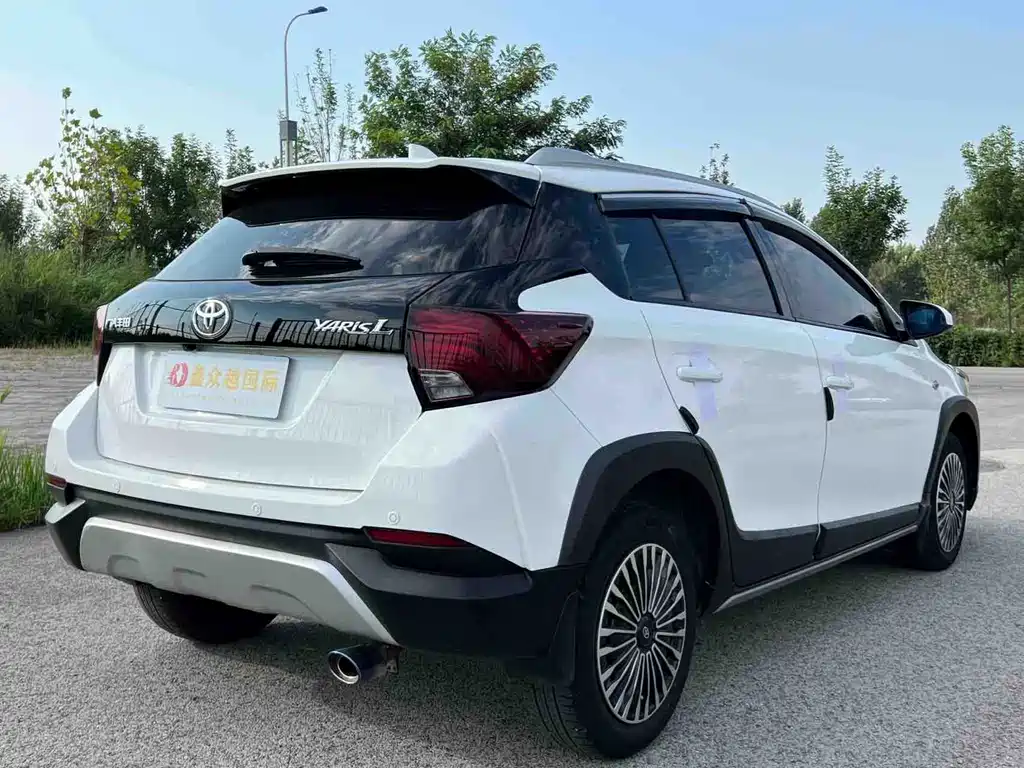 Toyota Yaris L — миниатюра 6
