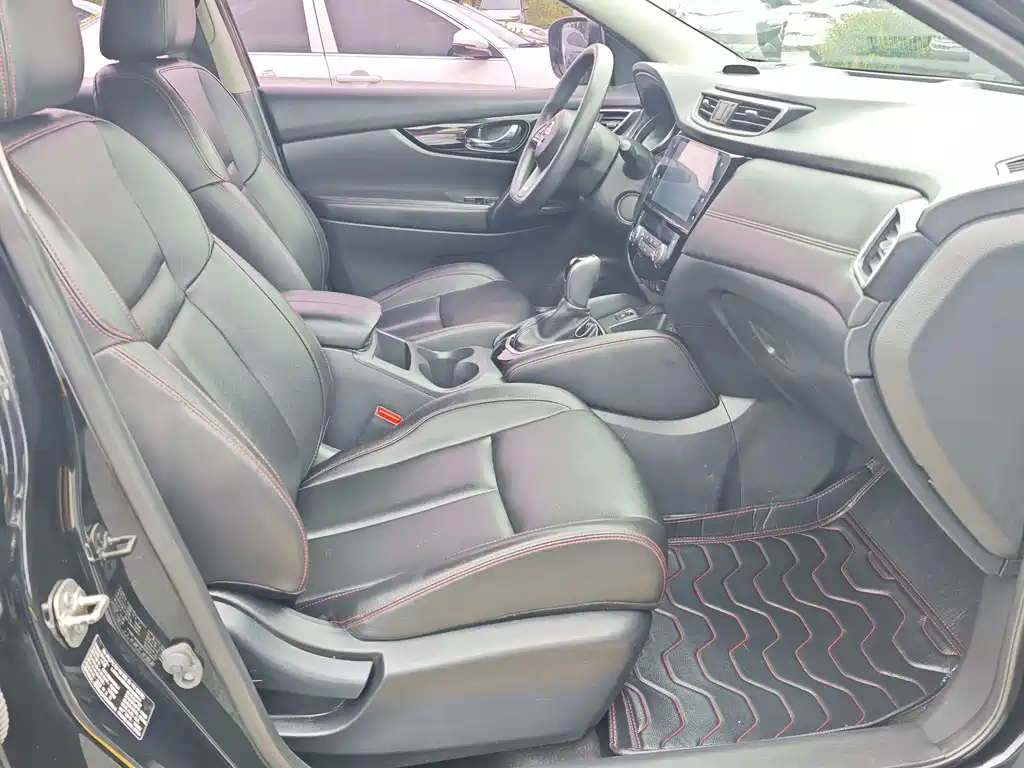 Nissan Qashqai — миниатюра 11