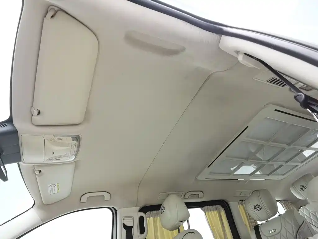 Mercedes-Benz Vito — миниатюра 14