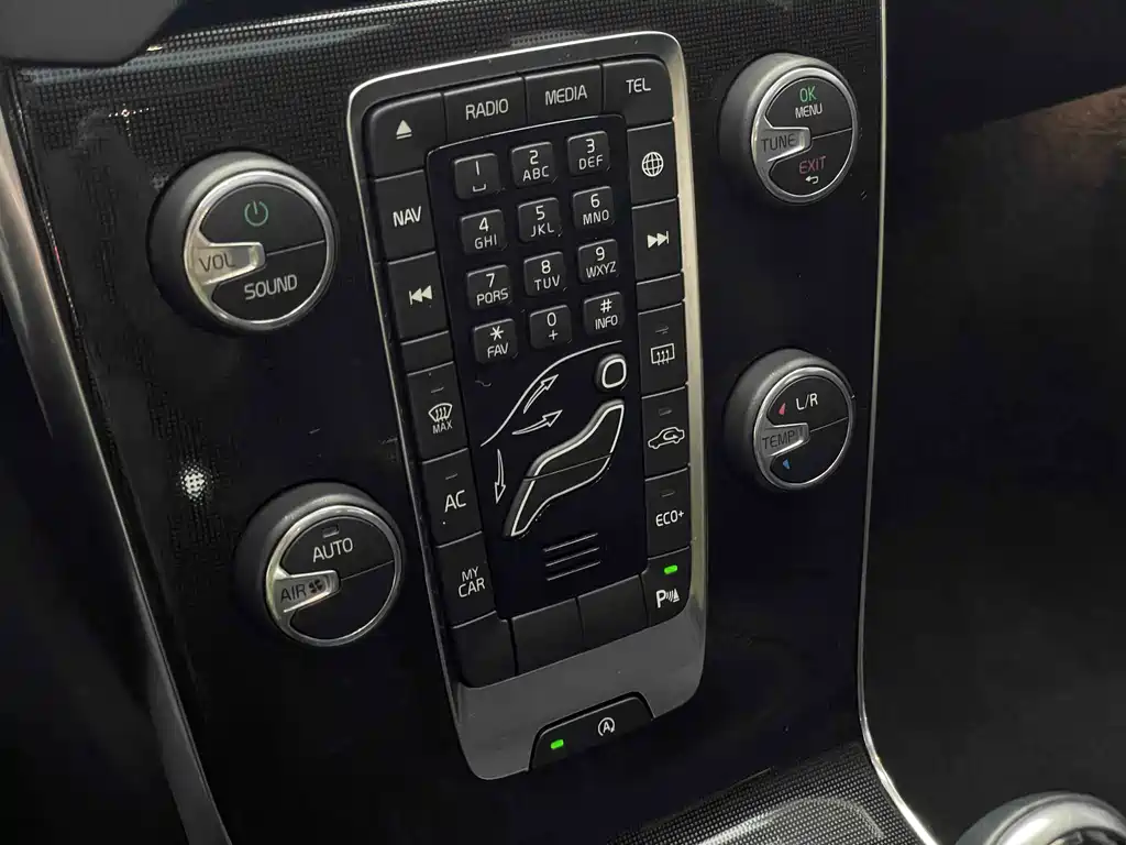 Volvo V40 — миниатюра 21