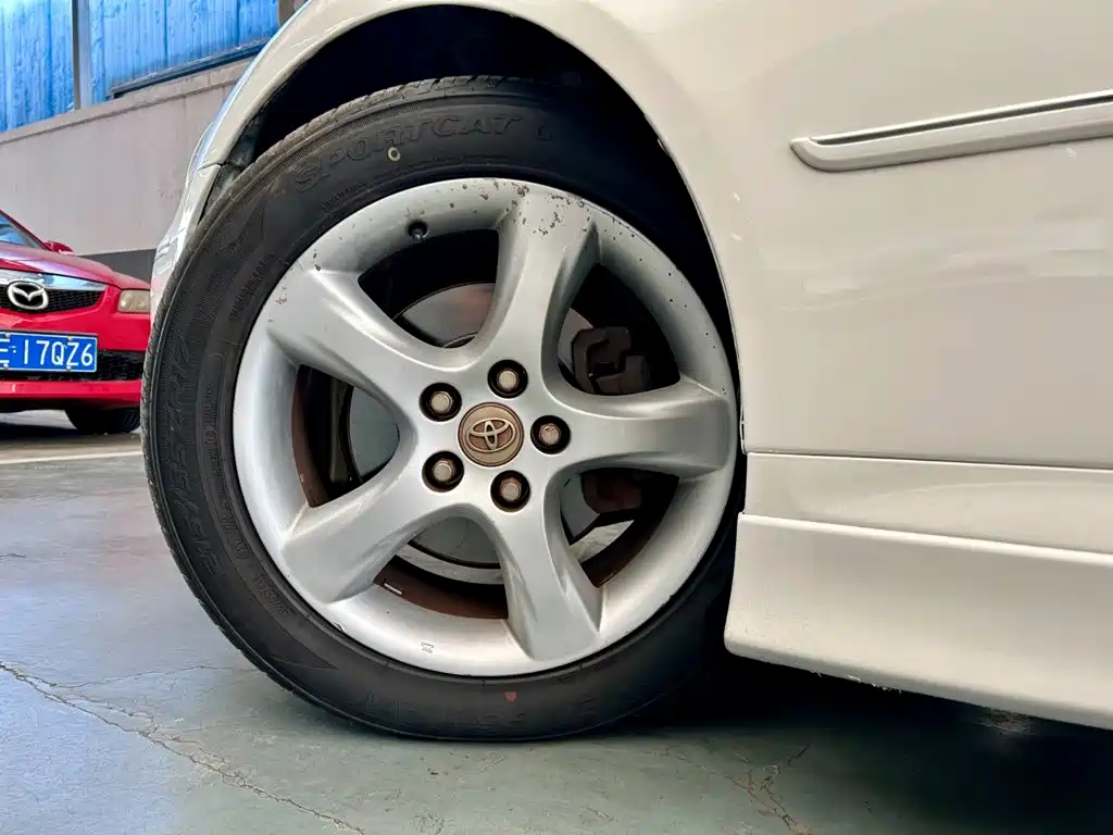 Toyota Reiz — миниатюра 18