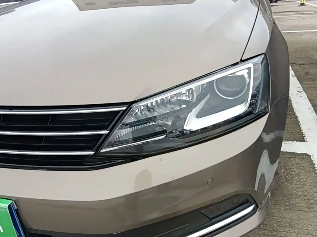 Volkswagen Sagitar — миниатюра 24