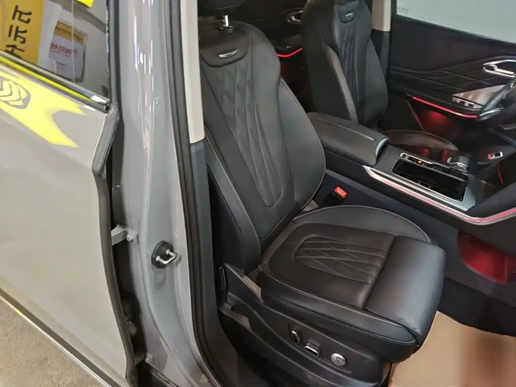 Hongqi Hongqi HS7 PHEV — миниатюра 25