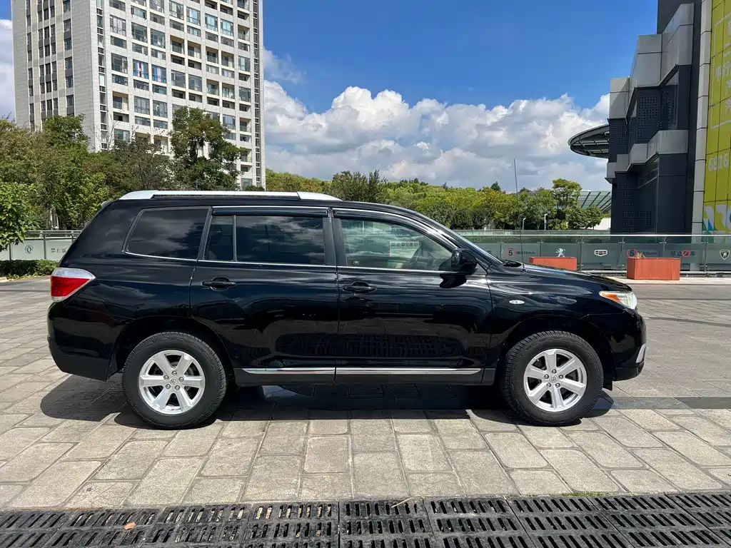 Toyota Highlander — миниатюра 9