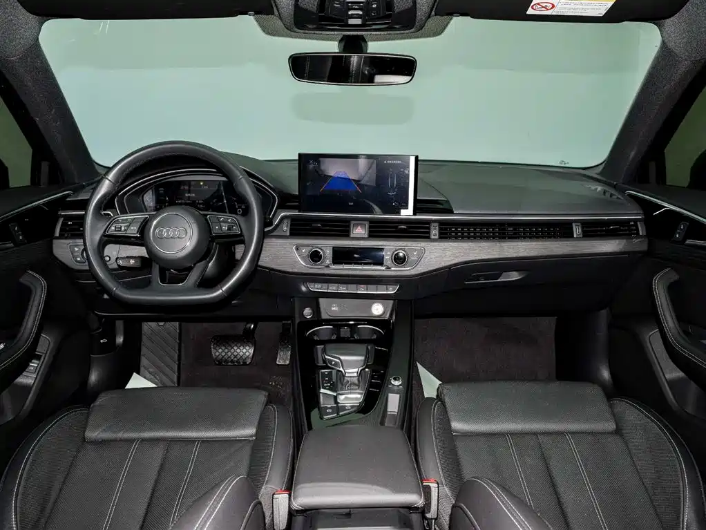 Audi A4L 2024 40 TFSI Luxury