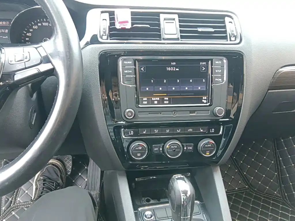 Volkswagen Sagitar — миниатюра 13