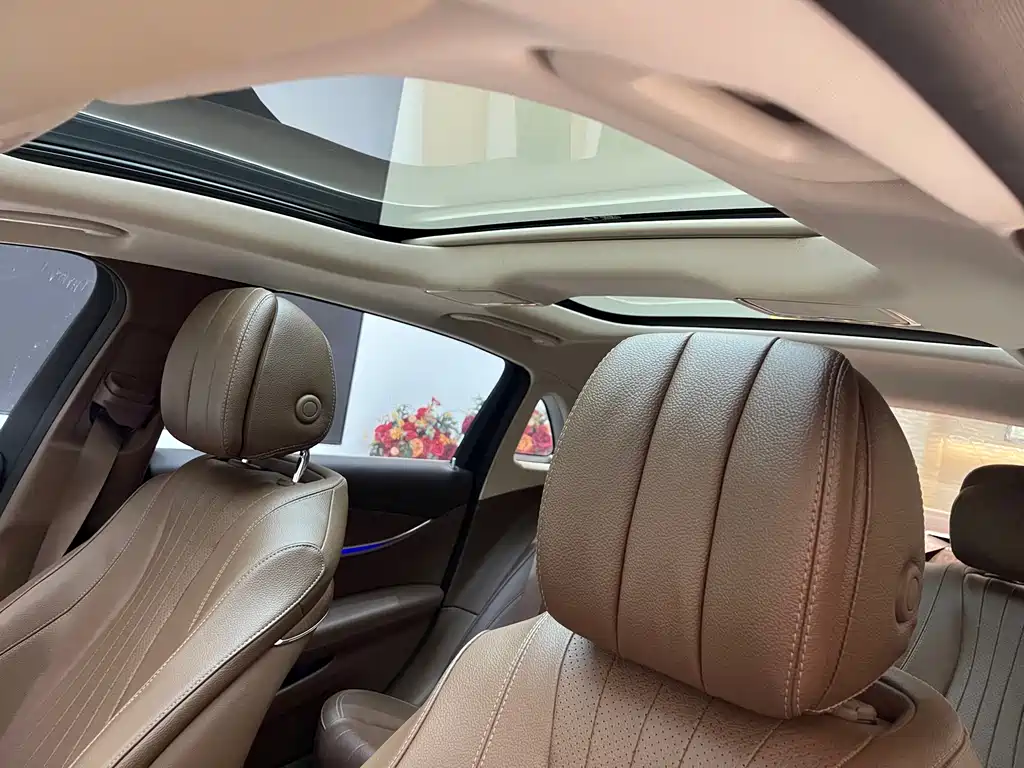 MERCEDES-BENZ E CLASS