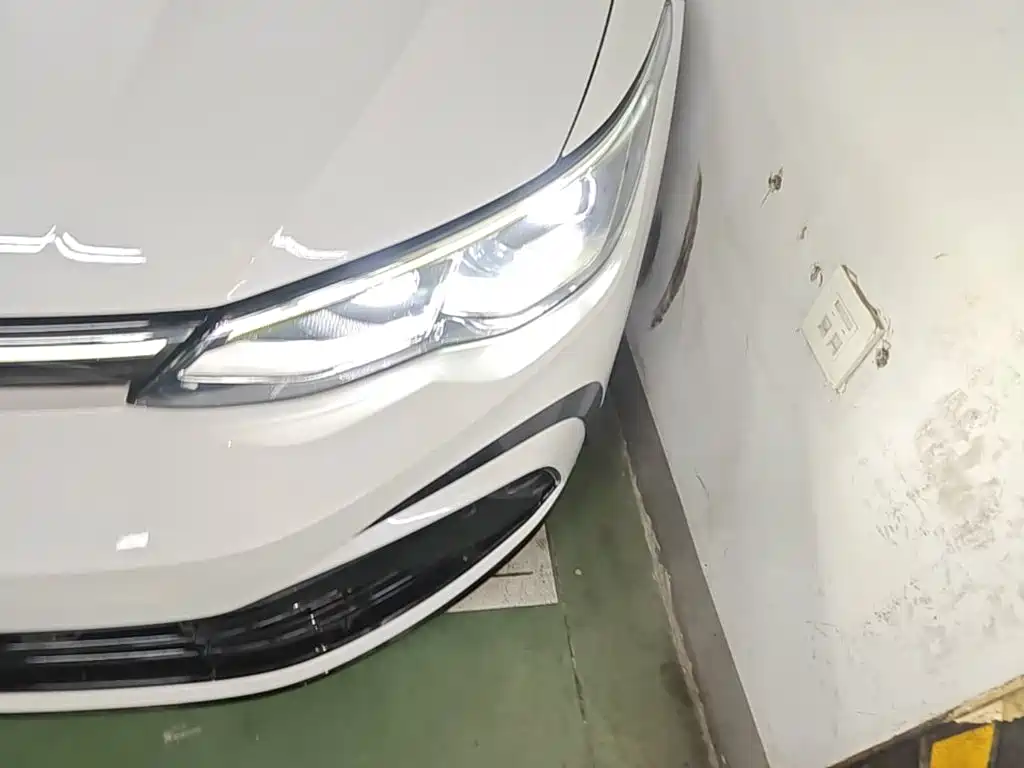 Volkswagen Golf — миниатюра 24