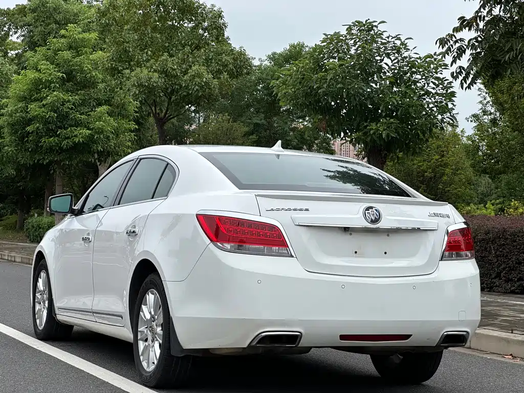 Buick LaCrosse — миниатюра 11