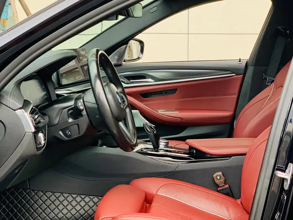 BMW 5 Series New Energy — миниатюра 17