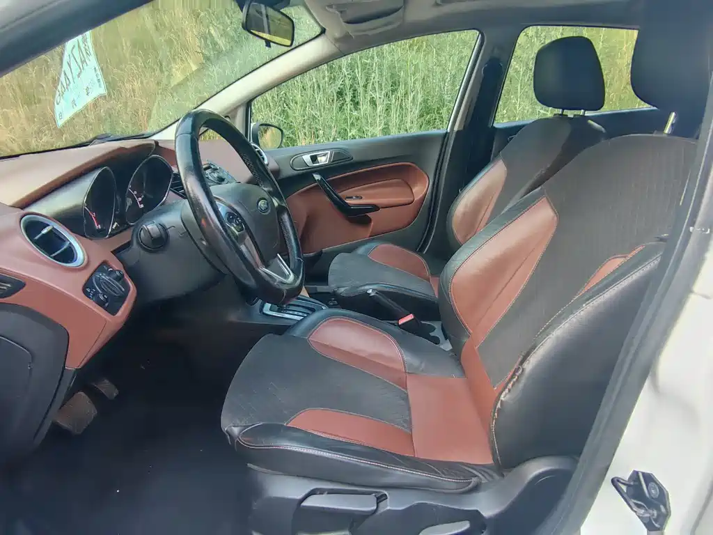 Ford Fiesta 2014 1.0 GTDi AT
