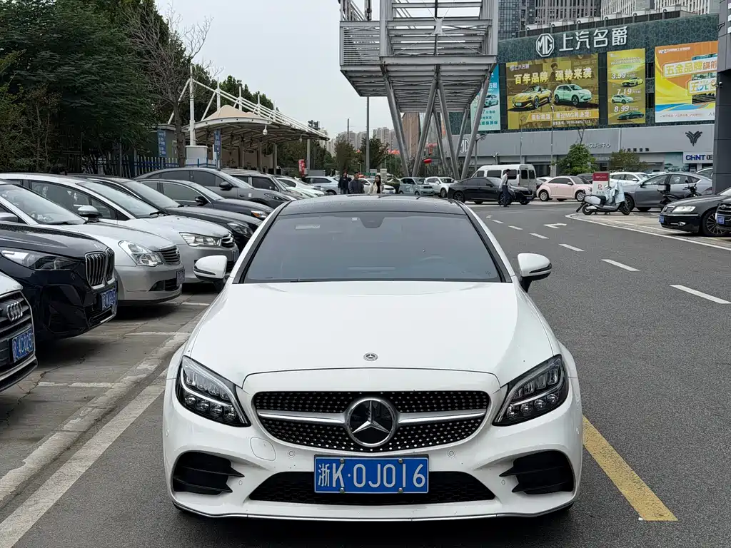 Mercedes-Benz C-Class (Import) — миниатюра 2