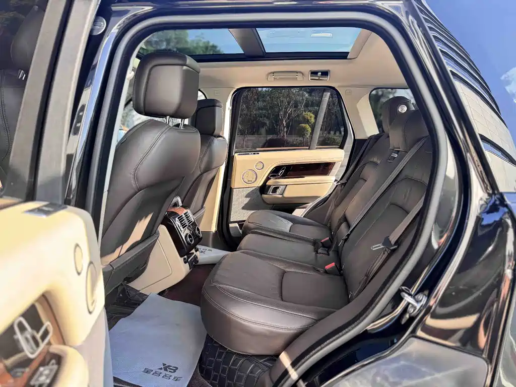 Land Rover Range Rover — миниатюра 6