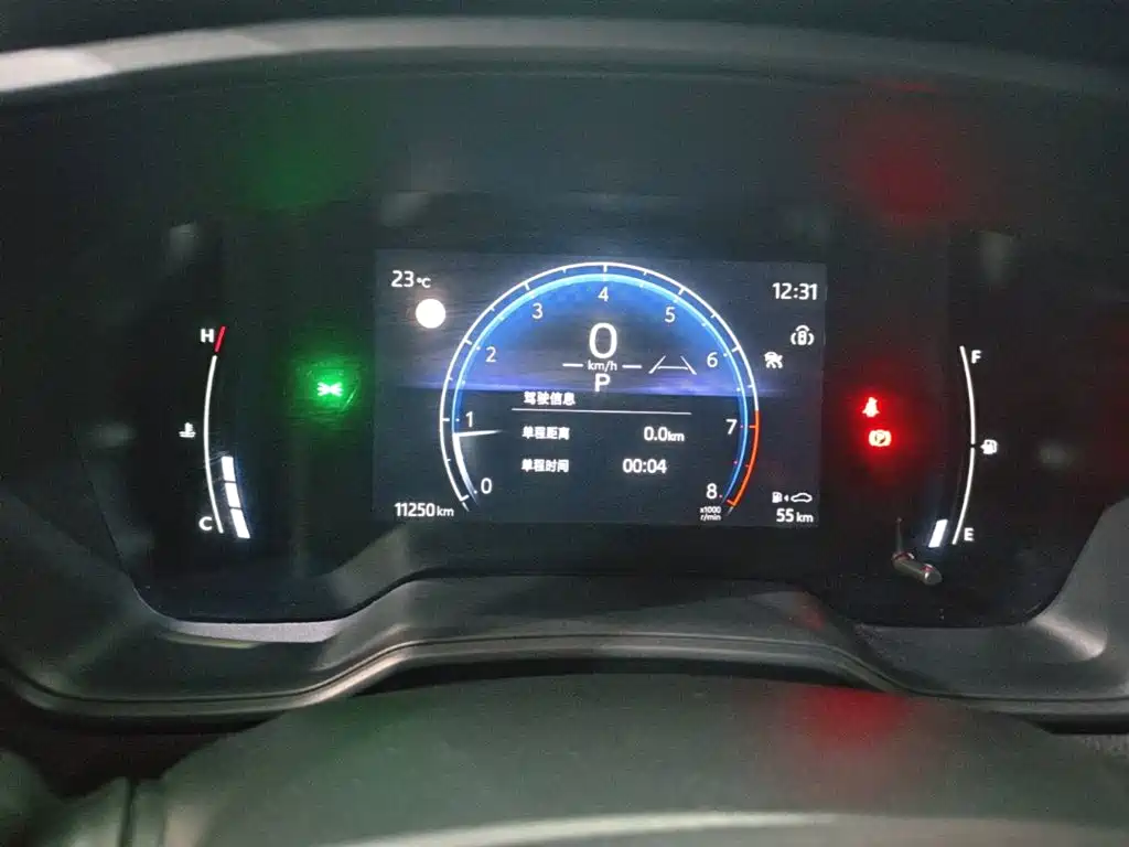 Toyota Corolla Cross — миниатюра 12