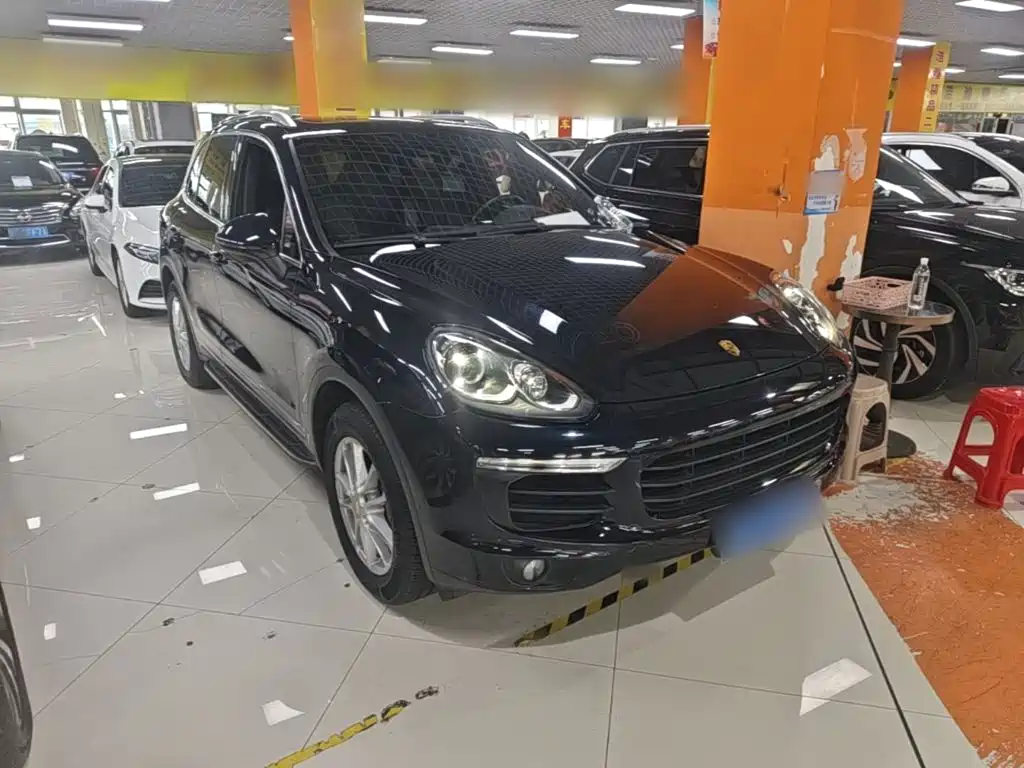 Porsche Cayenne — миниатюра 4
