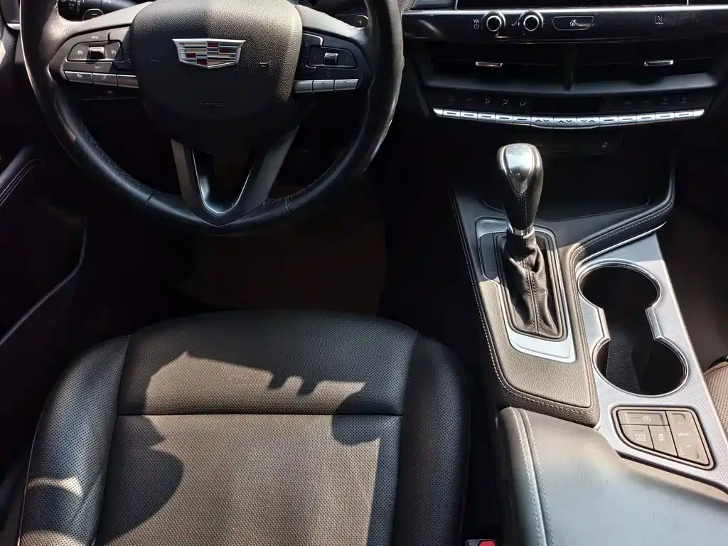 Cadillac CT4 — миниатюра 5