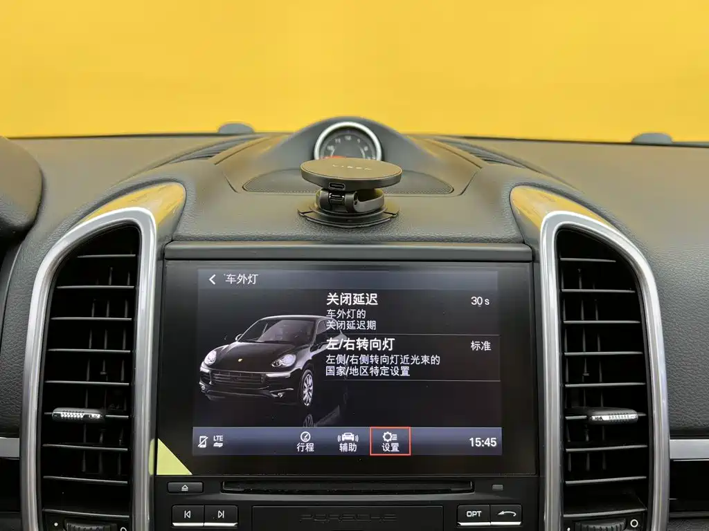 Porsche Cayenne — миниатюра 30