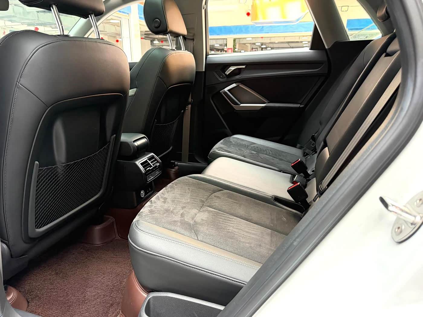 Audi Q3 1.4 л 2023 г. Белый, пробег 32000 км
