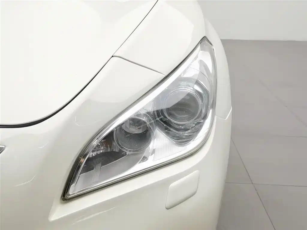 Infiniti Q70 2013 Q70L 2.5L