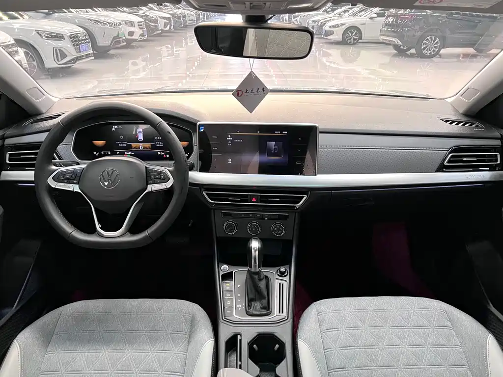 Volkswagen Lavida — миниатюра 9