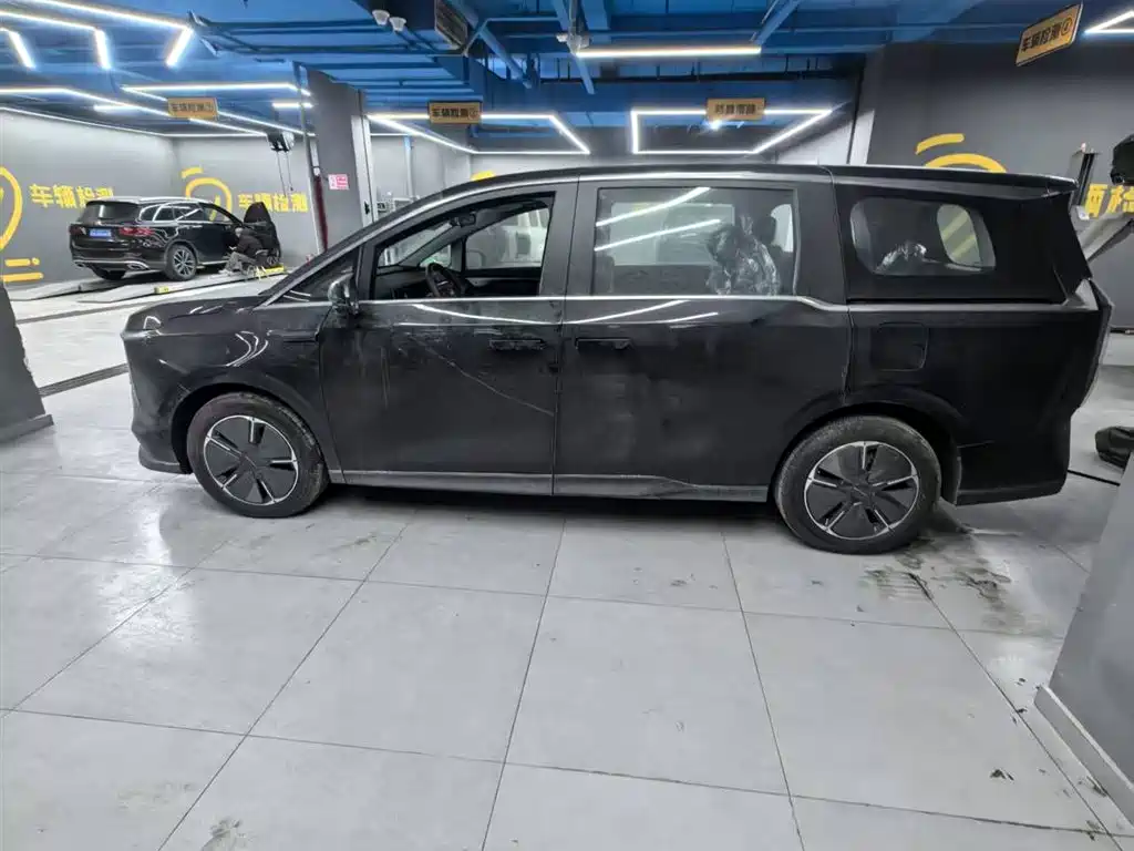 SAIC MAXUS EVERYONE 7