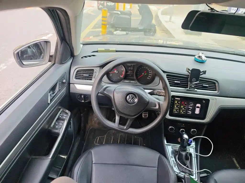 Volkswagen Lavida — миниатюра 6