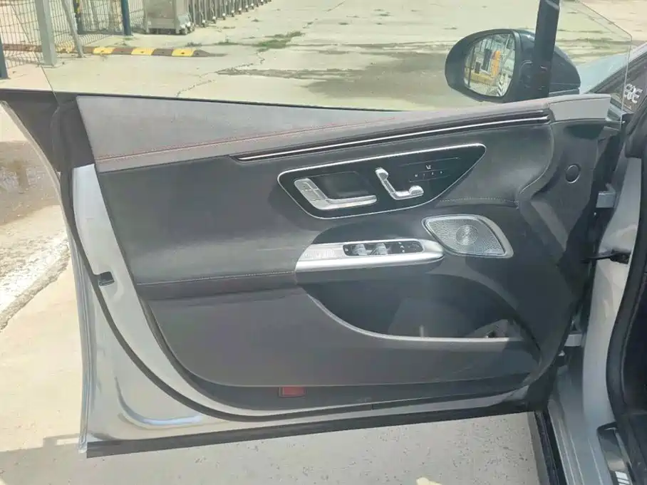 Mercedes-Benz EQE AMG — миниатюра 4