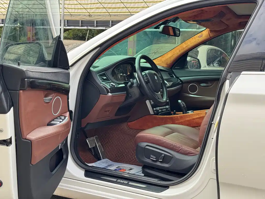 BMW 5 Series GT — миниатюра 7