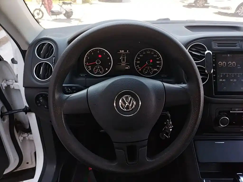 Volkswagen Tiguan — миниатюра 11