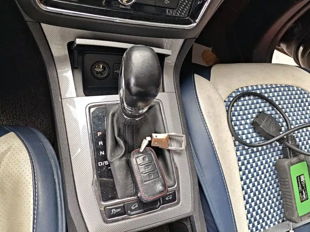 Roewe RX5 — миниатюра 14