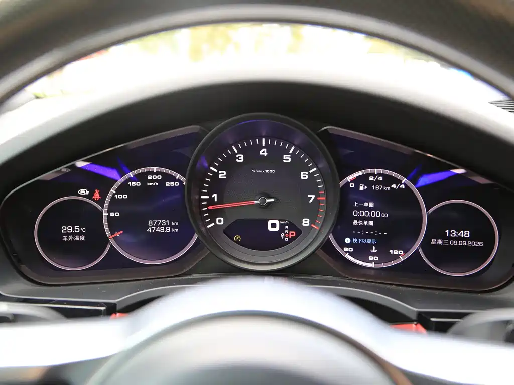 Porsche Cayenne — миниатюра 6