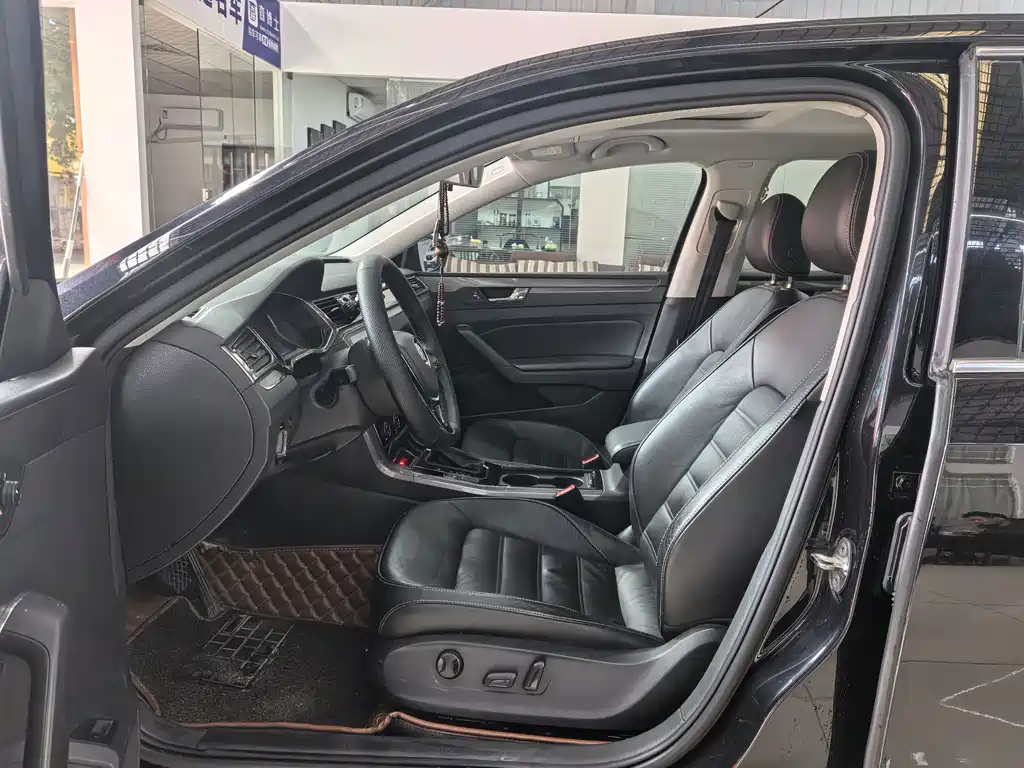 Volkswagen Passat — миниатюра 4