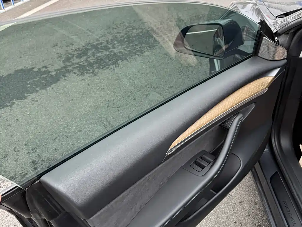 Tesla Model 3 — миниатюра 6
