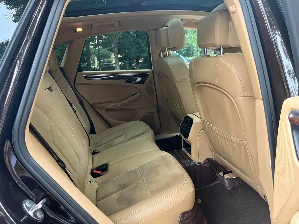 Porsche Macan — миниатюра 12