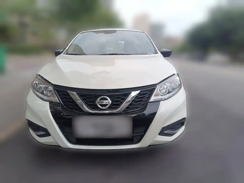 Nissan Tiida — миниатюра 23
