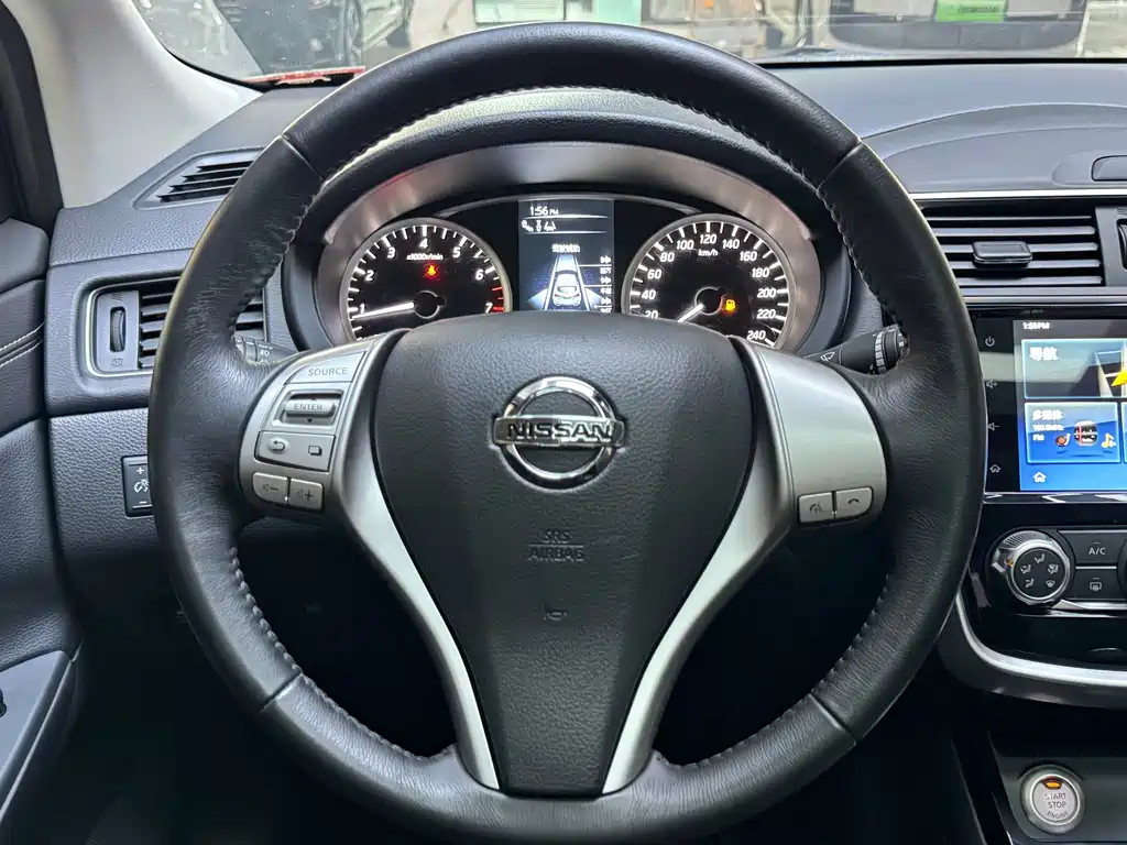 Nissan Tiida — миниатюра 11