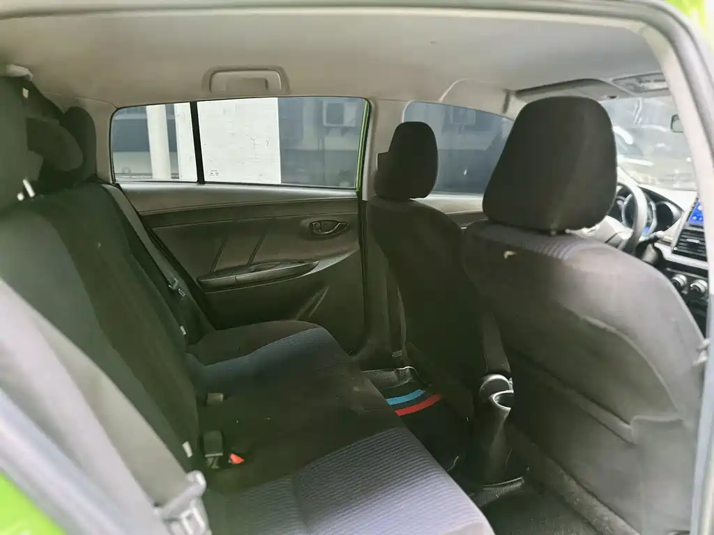 Toyota Yaris L — миниатюра 6