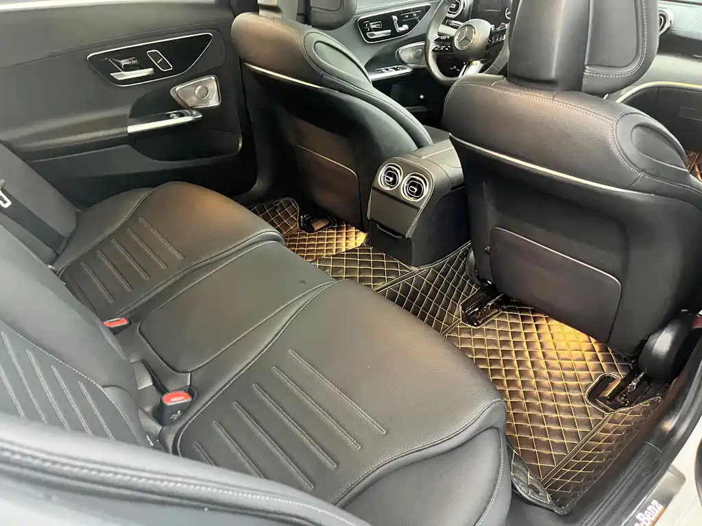 Mercedes-Benz C-Class — миниатюра 10
