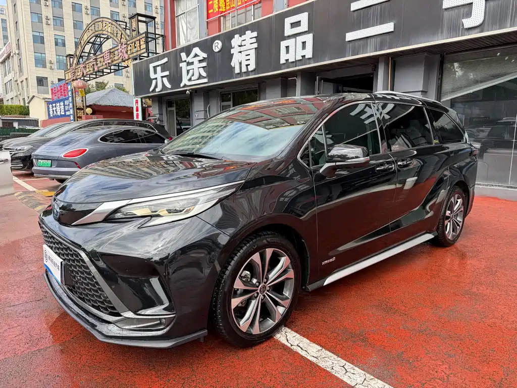 Toyota Granvia — миниатюра 2
